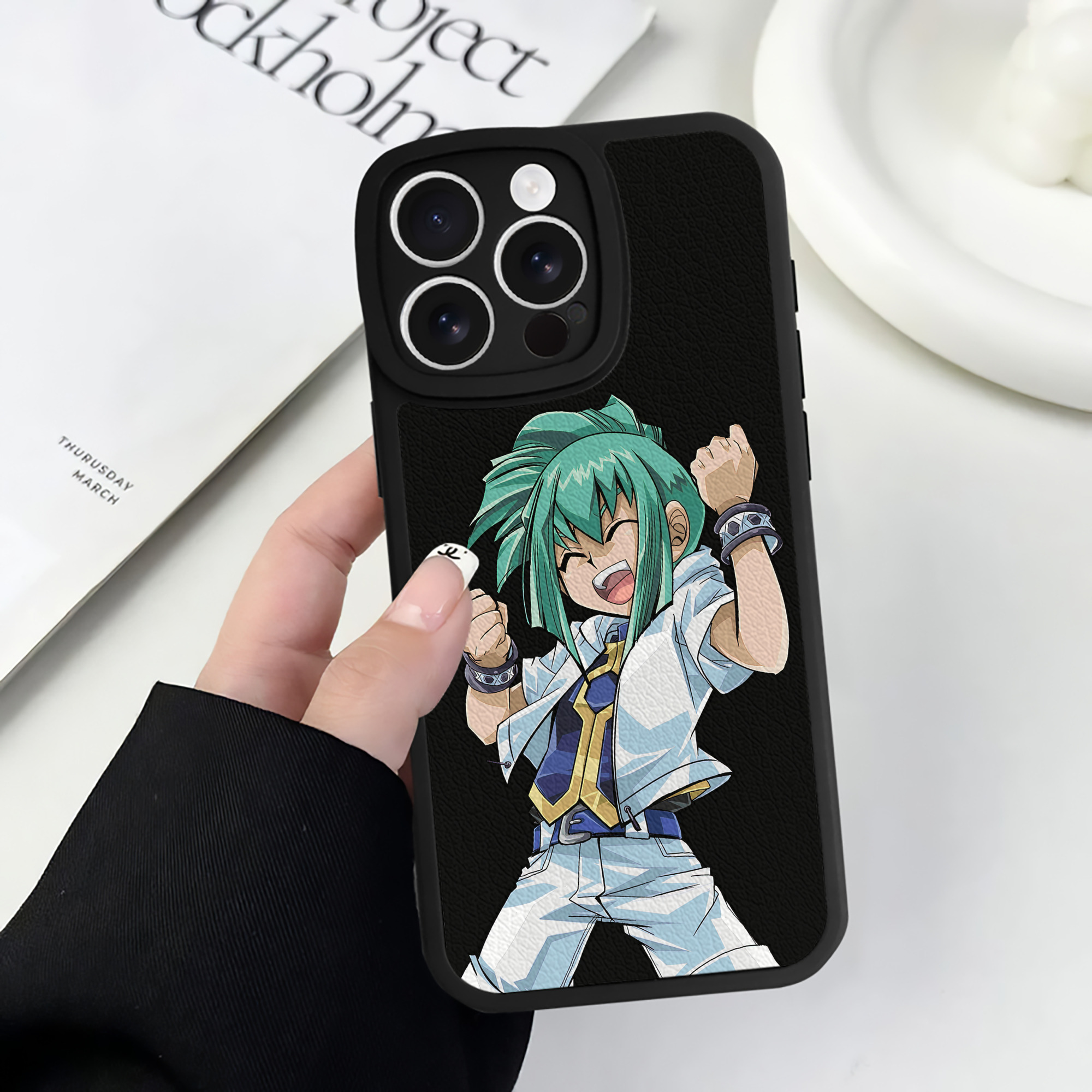 （画像用） 遊☆戯☆王 Yu-Gi-Oh! 【iPhone 16シリーズ対応】シリコンスマホケース（レザー調） 材質：シリコン